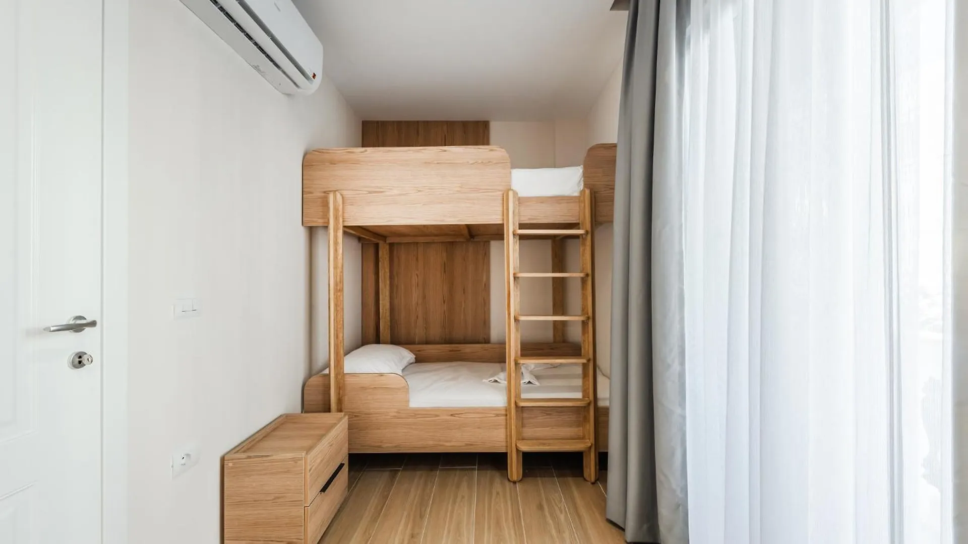 Hotell Sea La Vie Suites Golem