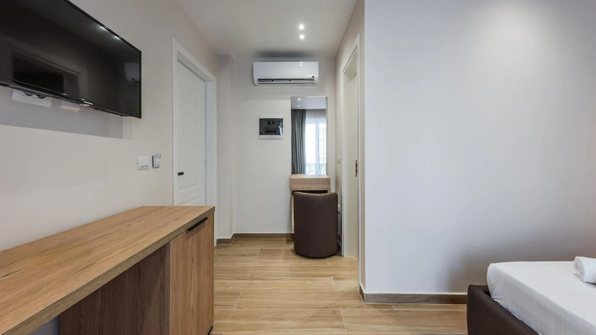 Sea La Vie Suites 골렘