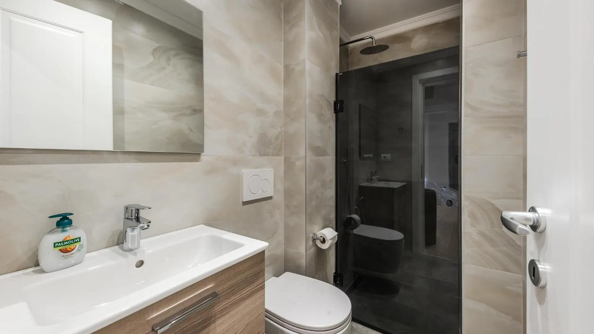 Hotell Sea La Vie Suites Golem