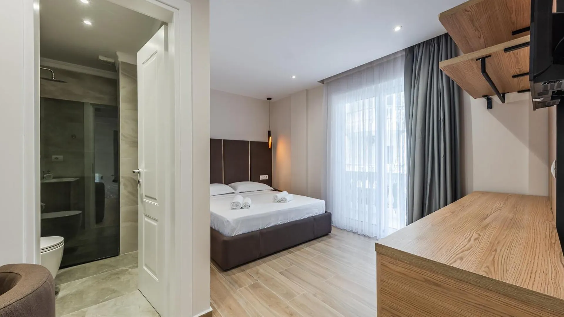 Hotell Sea La Vie Suites Golem