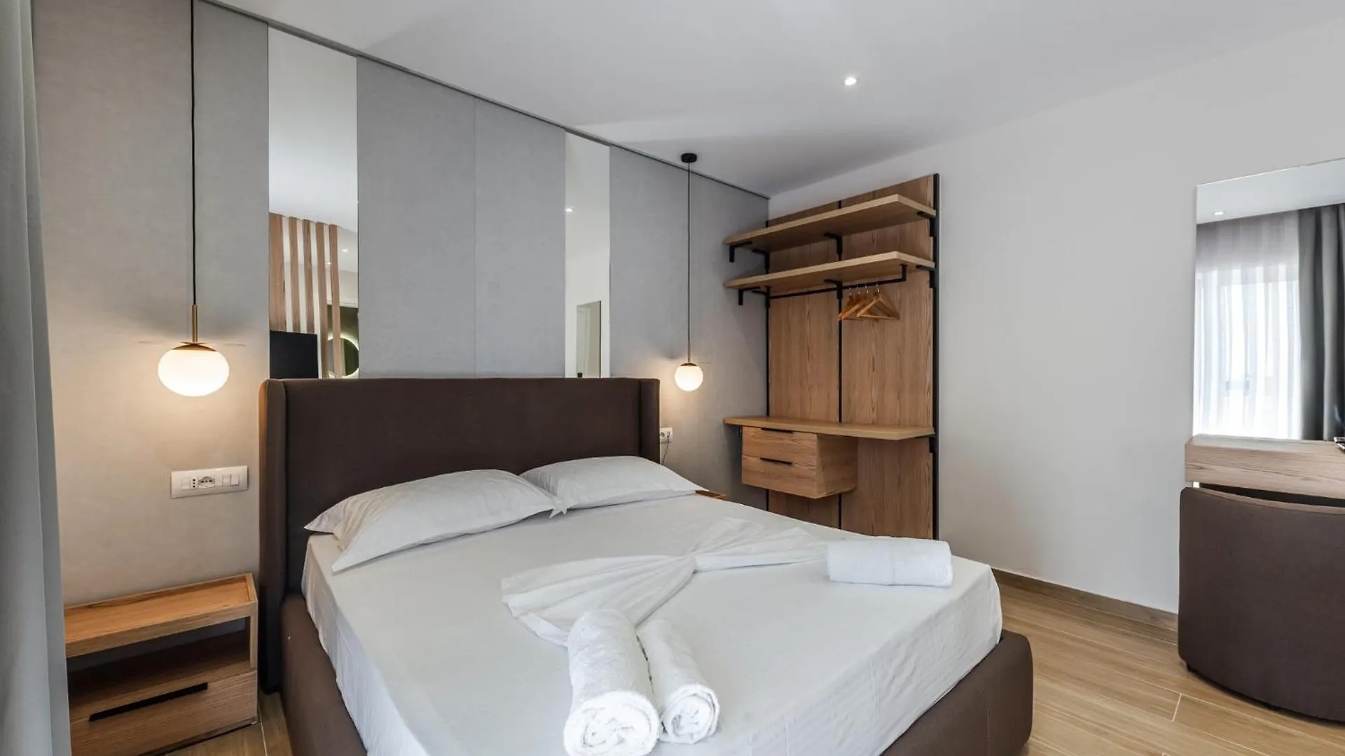 호텔 Sea La Vie Suites 골렘