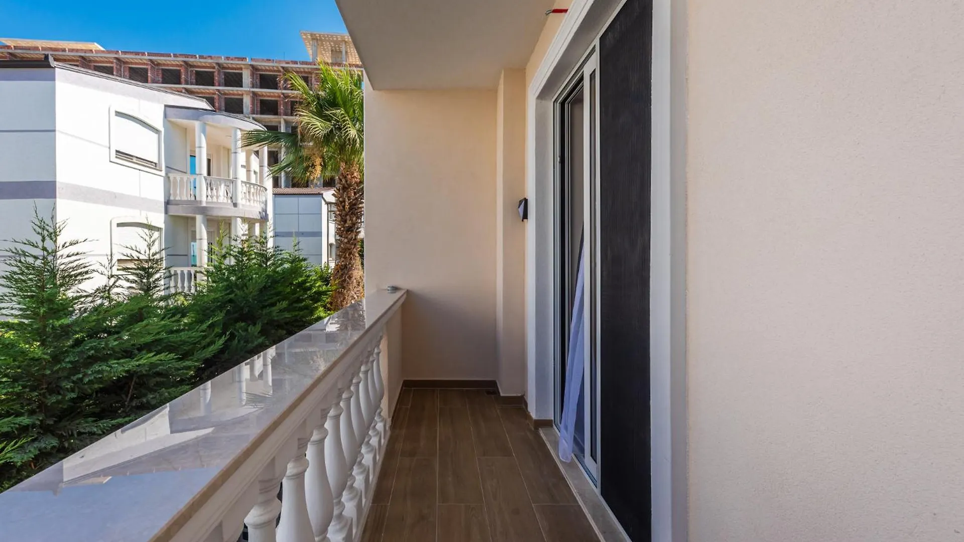 Sea La Vie Suites Golem  0*, Golem (Tirana)