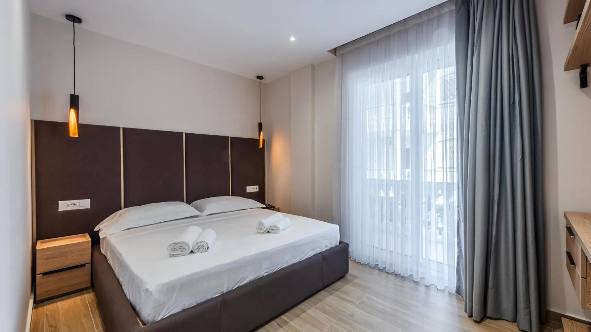Sea La Vie Suites 골렘 0*,