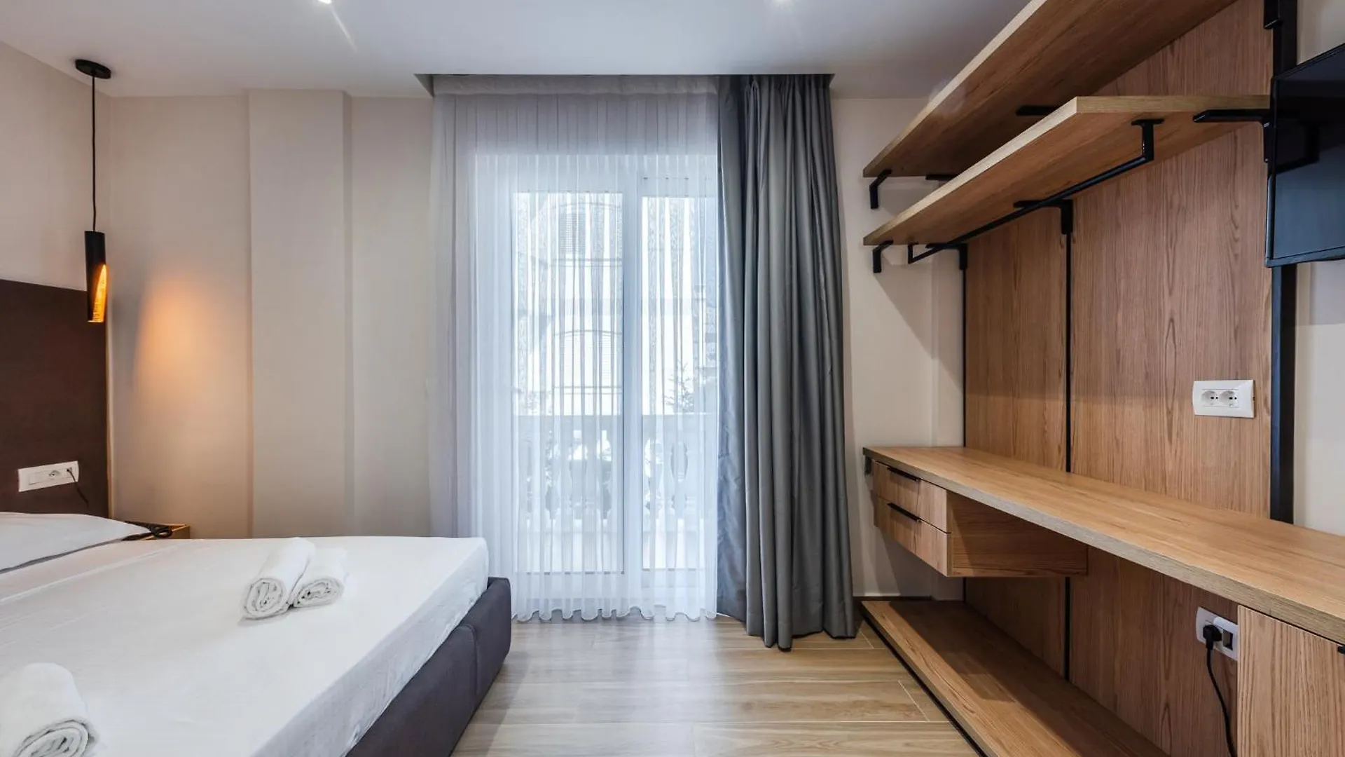 호텔 Sea La Vie Suites 골렘