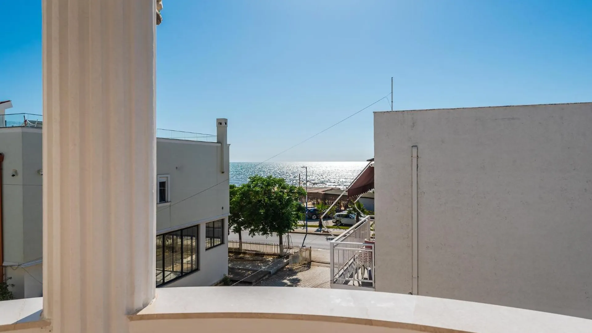 Hotel Sea La Vie Suites Golem
