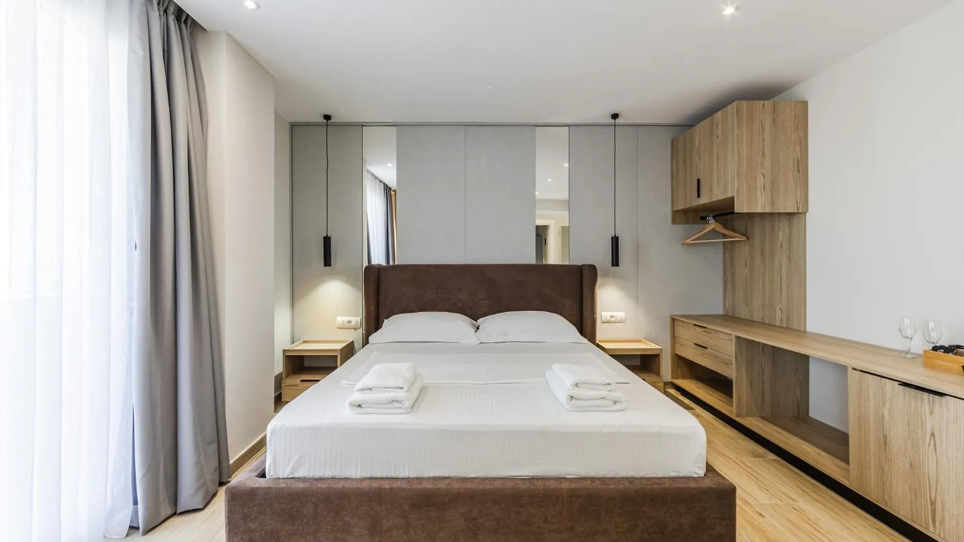 Sea La Vie Suites Golem  Albanien