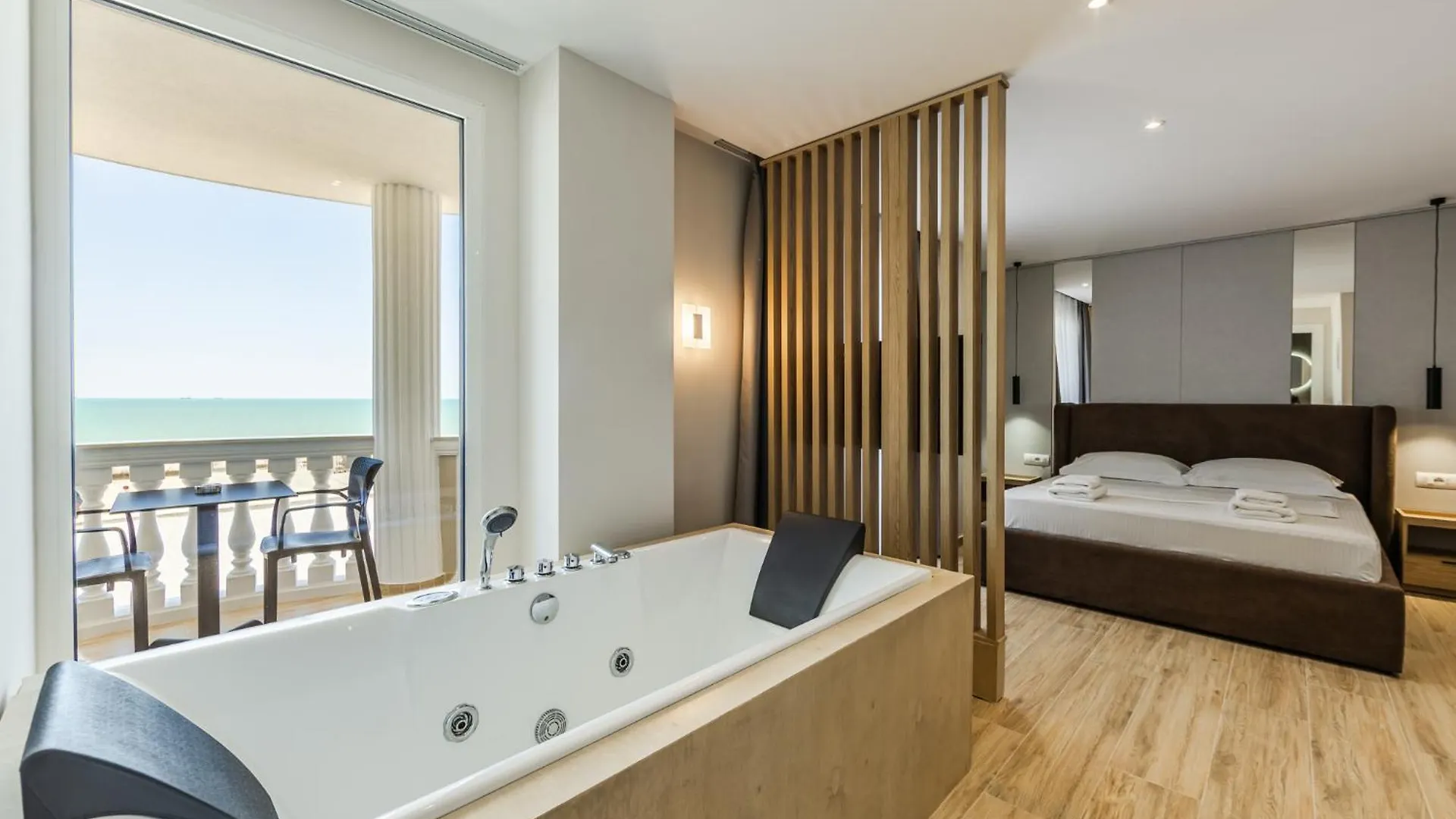 Hotell Sea La Vie Suites Golem  Albanien