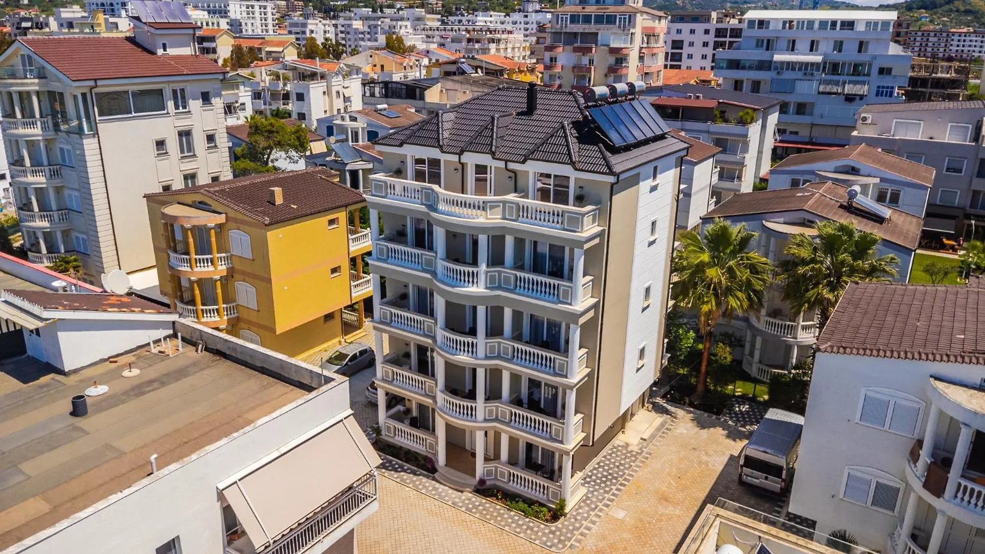 Sea La Vie Suites Golem  Otel