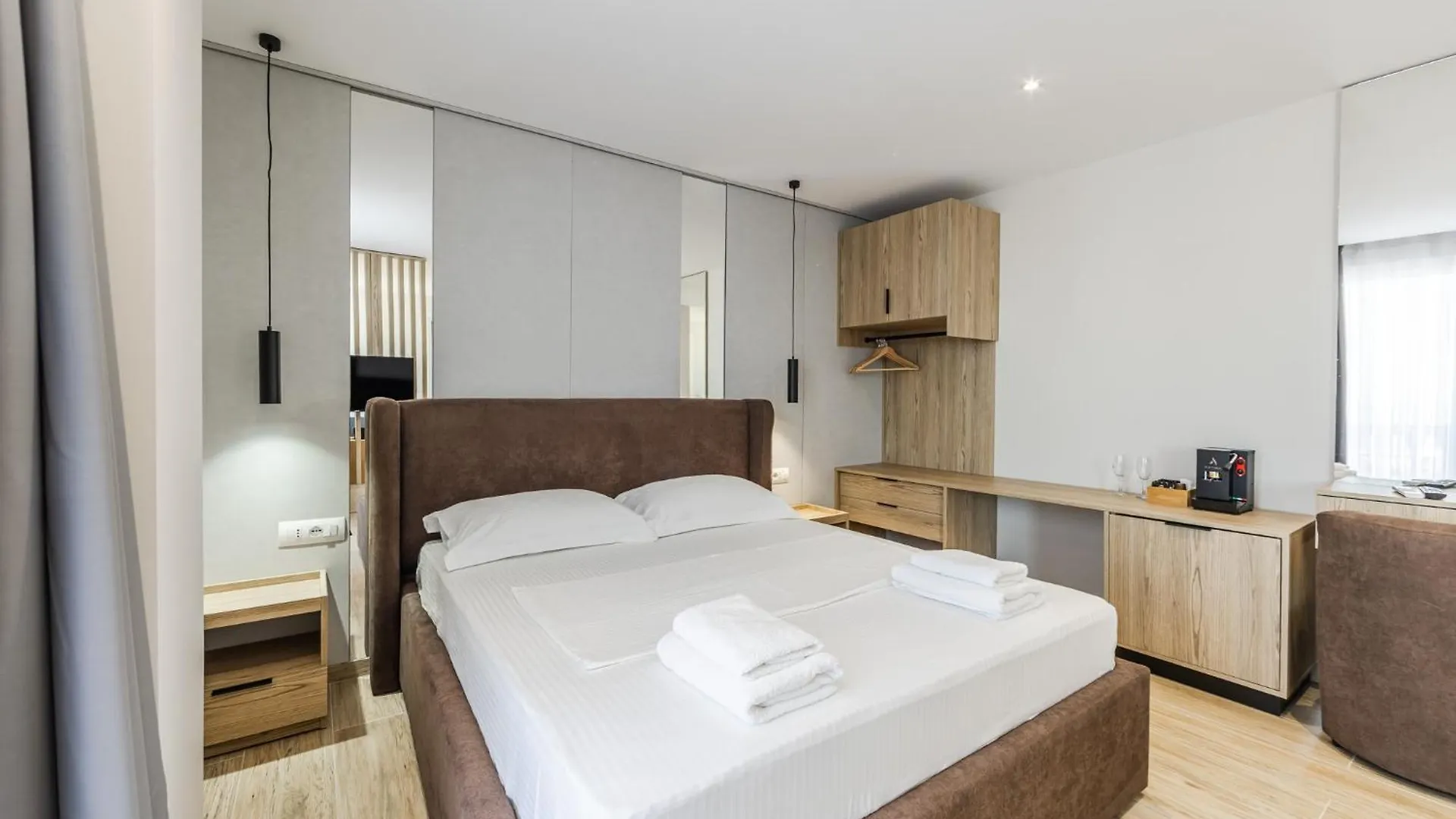 Hotell Sea La Vie Suites Golem