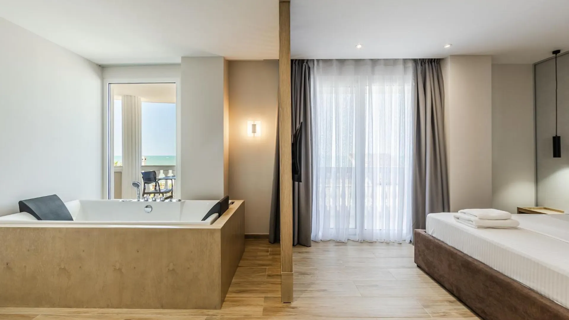 Sea La Vie Suites ゴーレム アルバニア