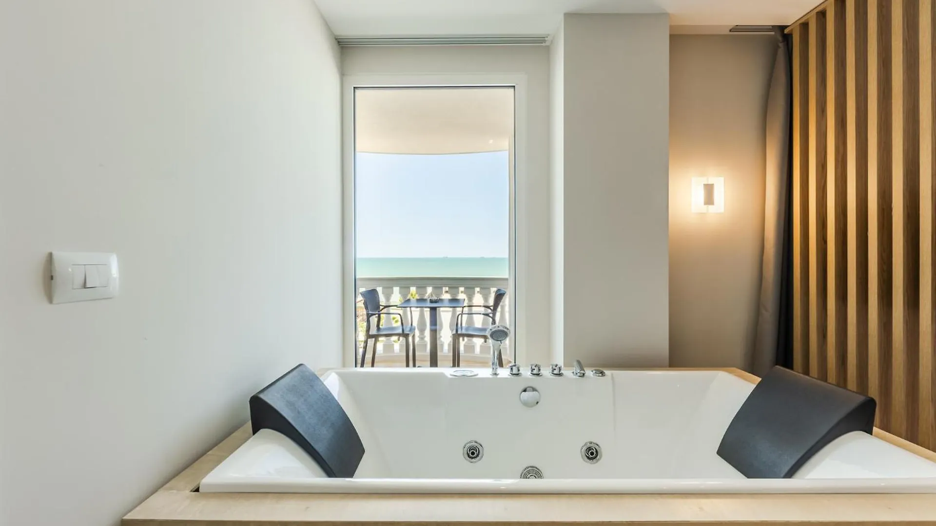 Sea La Vie Suites Golem  0*, Golem (Tirana) Albanien