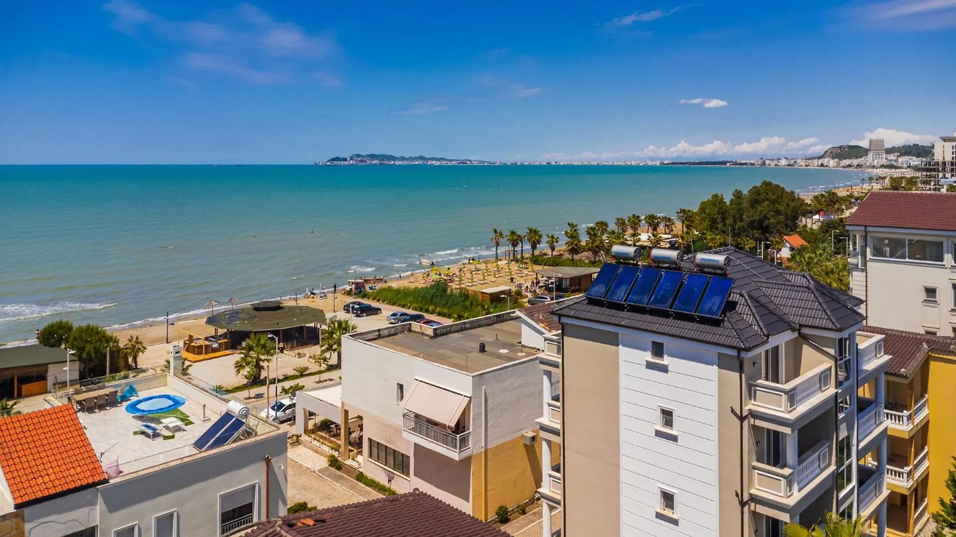 Sea La Vie Suites Golem  Hotell