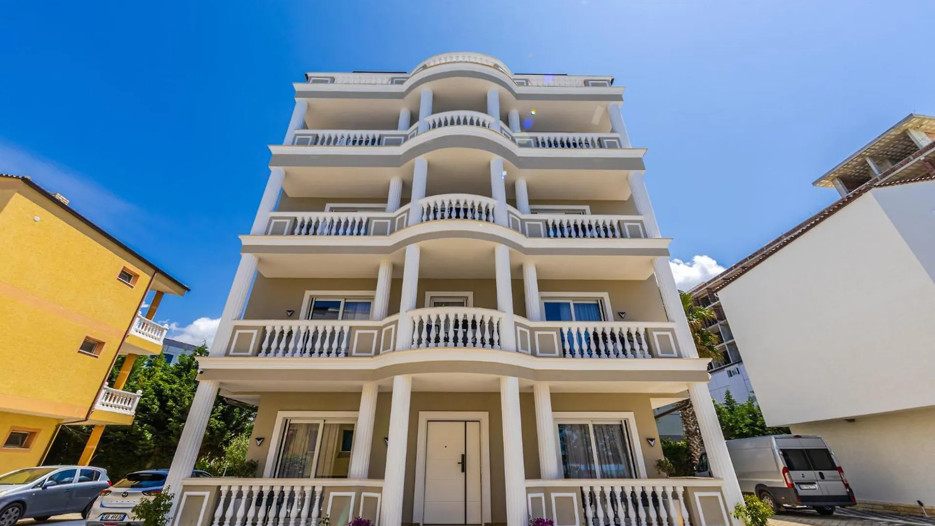 Sea La Vie Suites ゴーレム